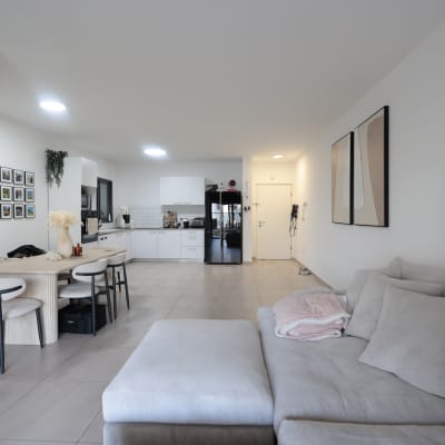 תמונה אינה מציגה עבודה בתחום