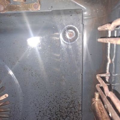 תנור אפייה עם חיישן טמפרטורה ומדף מתכת