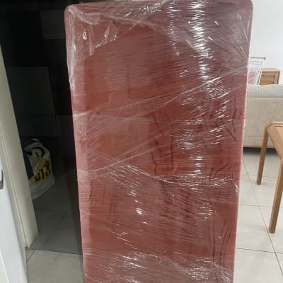 מזרן עטוף בניילון מוכן להובלה