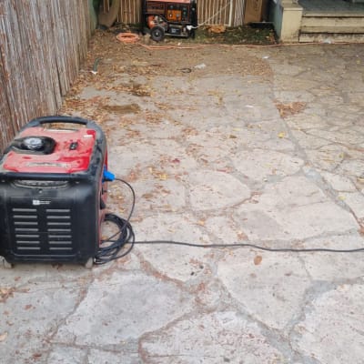 גנרטורים להשכרה באירועים בחצר