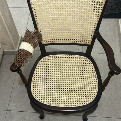 כיסא עם ריפוד קש, גליל קש על הידית