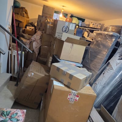 ארגזים וציוד ארוזים למעבר דירה