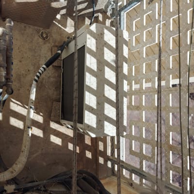 רשת מתכת למניעת כניסת יונים למרפסת