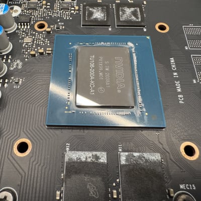 מעבד גרפי של NVIDIA על לוח מעגל מודפס