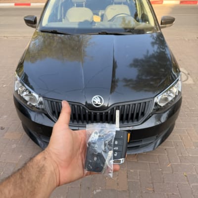 שכפול מפתח קפיצי ושלט מתוכנת לרכב סקודה