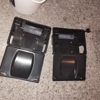 תיבת האכלה עם האוכל הרעיל לחולודות