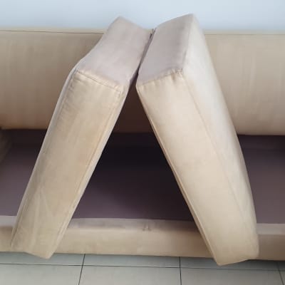 כריות ספה מורמות לניקוי יסודי