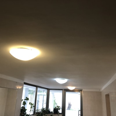 צביעת לובי - תיקרה וקירות