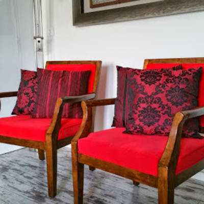 לאחר החלפת ריפוד ל-2 כורסאות