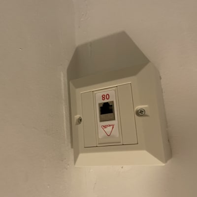 שקע רשת קיר עם חיבור RJ45