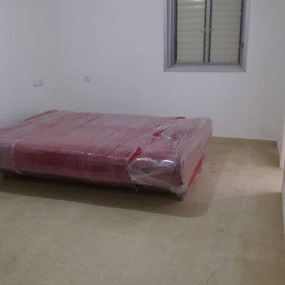 ספת עמינח מתקפלת עם ארגז מצעים