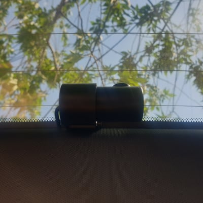 מצלמת רכב מותקנת על שמשה אחורית