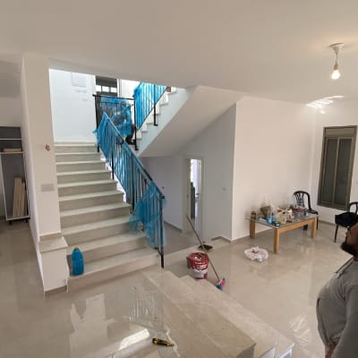 שיפוץ בית עם מדרגות, ציוד וכלי עבודה