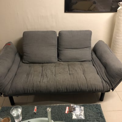 ספה מלוכלכת