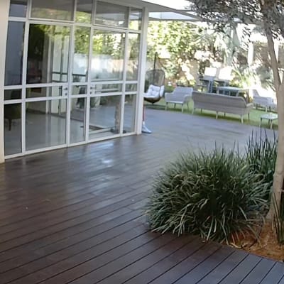 דק עץ לגינה