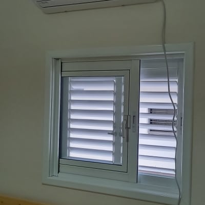 תוך שעה וחצי או שעתיים המזגן עובד והכל נקי.