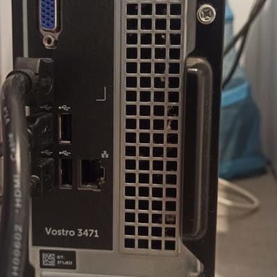 חיבורים אחוריים של מחשב שולחני דגם Vostro 3471