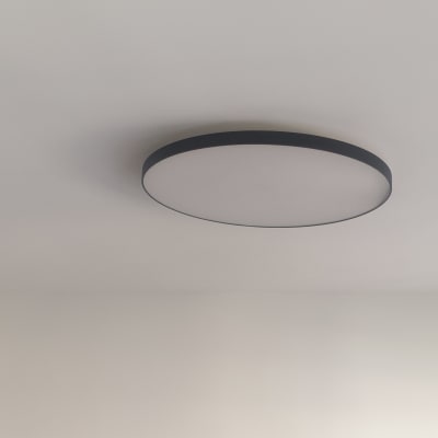 תאורה עגולה מותקנת על תקרה לבנה