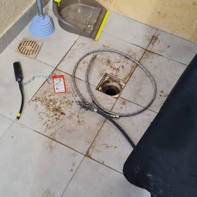 כלי עבודה לניקוי ביוב, צינור, פומפה, פתח ניקוז