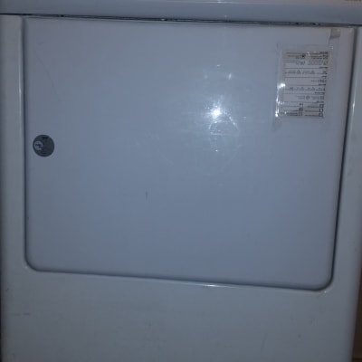 מייבש כביסה אלקטרולוקס עם כפתור בקרה