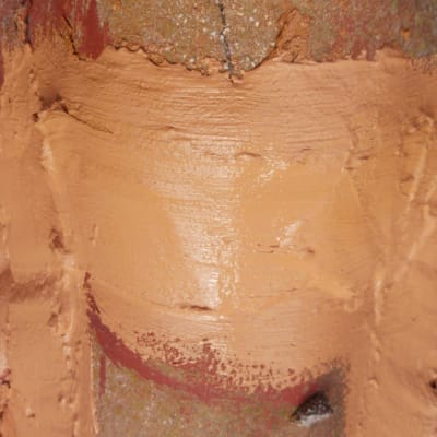 חומר איטום חום על גג רעפים אדום