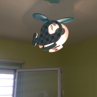 מנורת תקרה בצורת מסוק עם תאורה פנימית