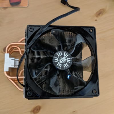 מאוורר קירור למחשב עם צלעות קירור ונחושת