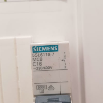 מפסק פחת בלוח.