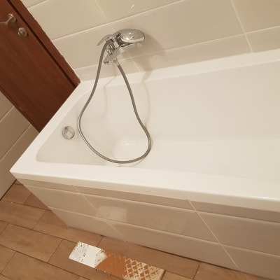 אמבטיה חדשה עם ברז ומקלחת יד