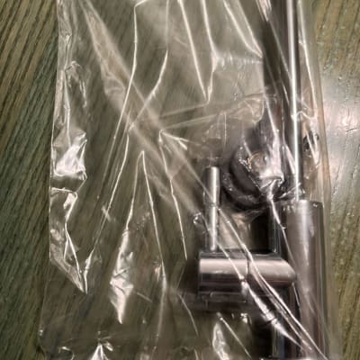 ברז מתכת ארוז בשקית פלסטיק שקופה