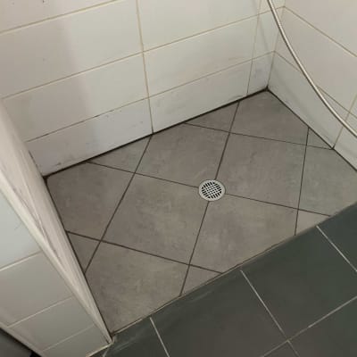 לאחר הריצוף