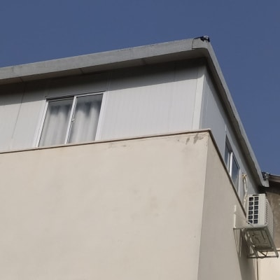 חיבורי איטום בגג ובקירות המבנה