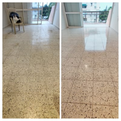 רצפה מלוכלכת לפני ואחרי ניקוי, מבריקה ונקייה.