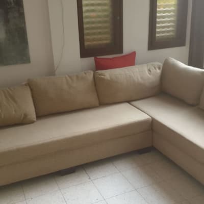 ספה פינתית בצבע בז