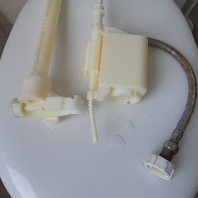 חלקי אסלה, צינור מתכת, מנגנון פלסטיק