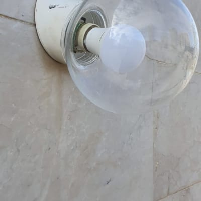 מנורת קיר עם נורת לד עגולה