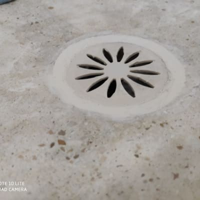 פתח ניקוז עגול ברצפה