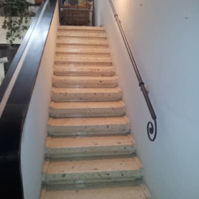 מאחז יד עם שבלול בקצה