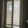 חלון זכוכית עם תריסים פנימיים
