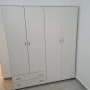 ארון בגדים עם דלתות ומגירות