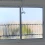 חלון אלומיניום עם זכוכית מטושטשת