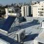 מערכת סולארית על גג עם איטום מסביב