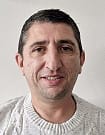 תמונת פורטרט של בעל המקצוע