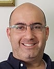 תמונת פורטרט של בעל המקצוע