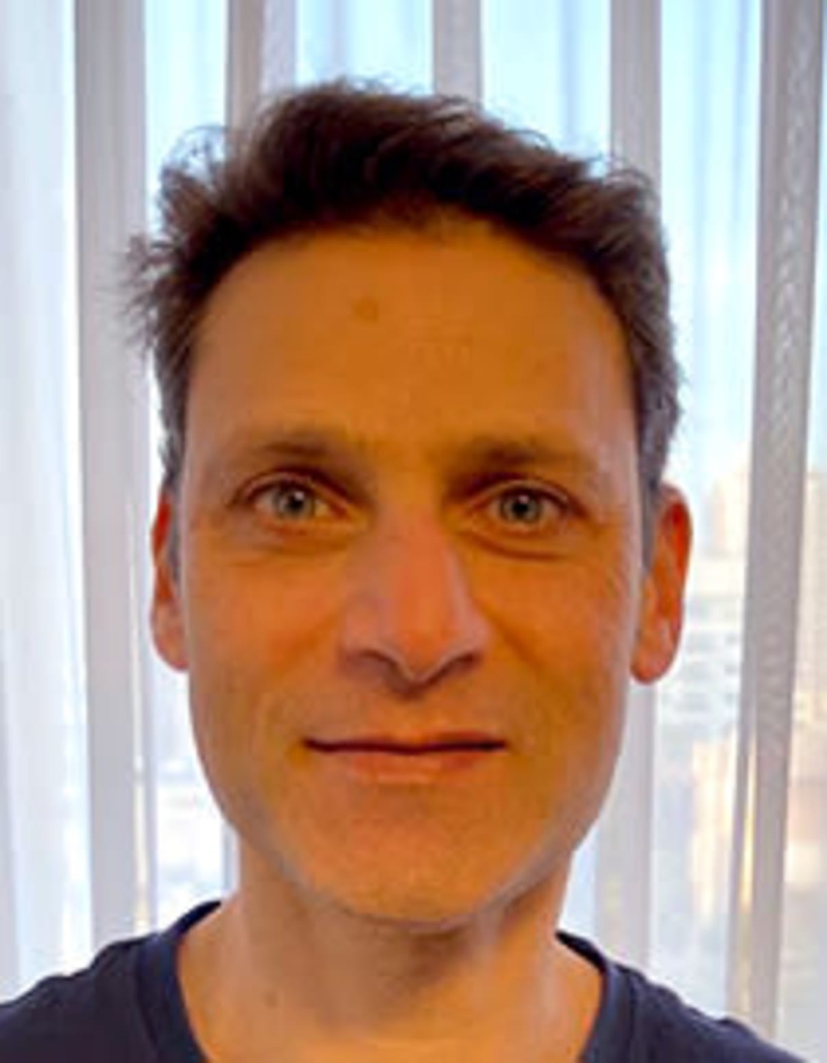 תמונת פורטרט של בעל המקצוע