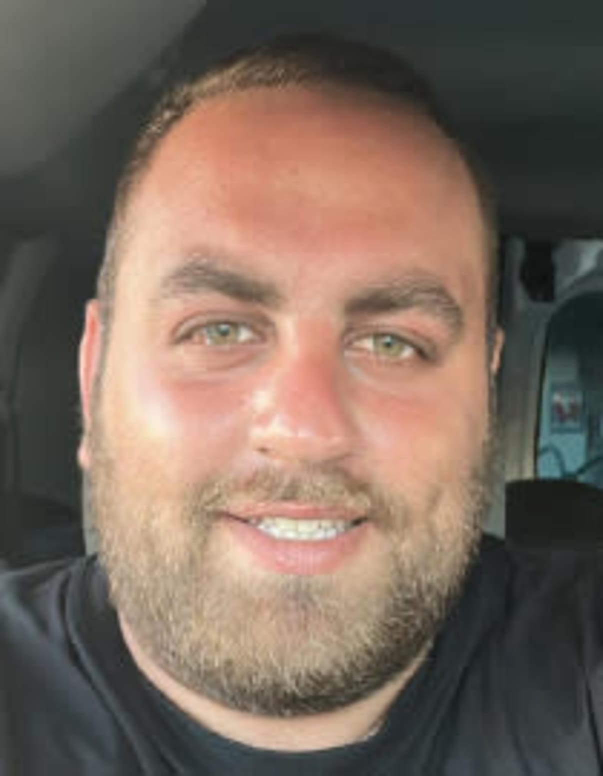 תמונת פורטרט של בעל המקצוע