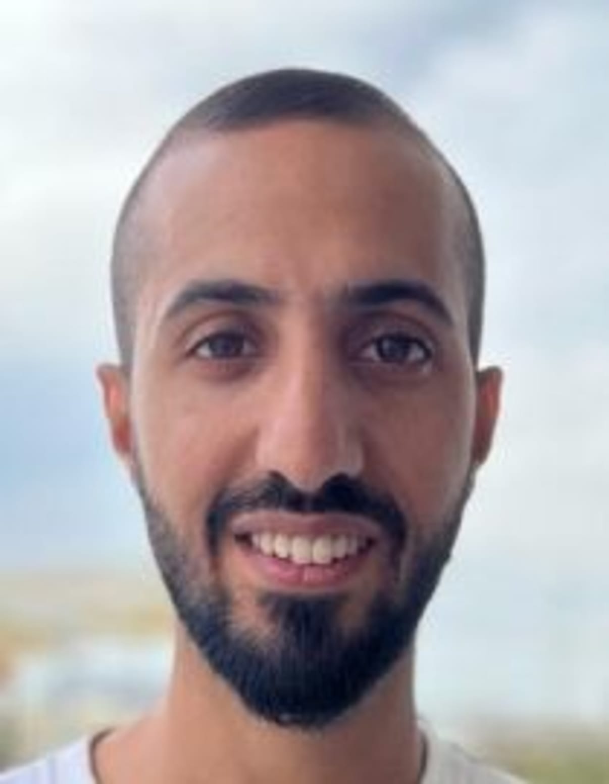 תמונת פורטרט של בעל המקצוע