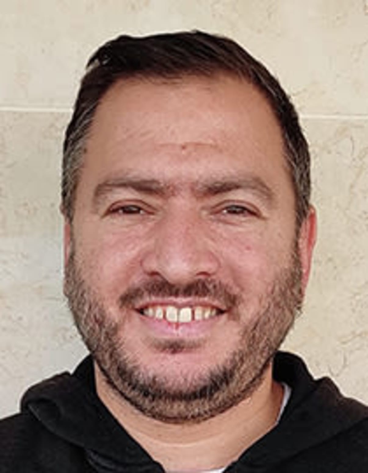 תמונת פורטרט של בעל המקצוע