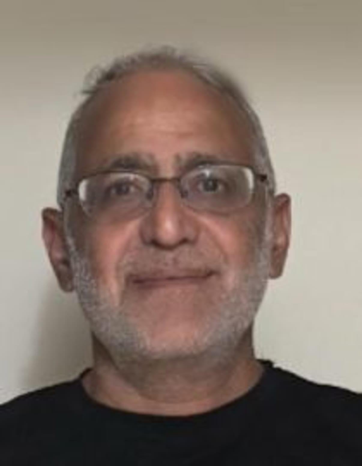 תמונת פורטרט של בעל המקצוע