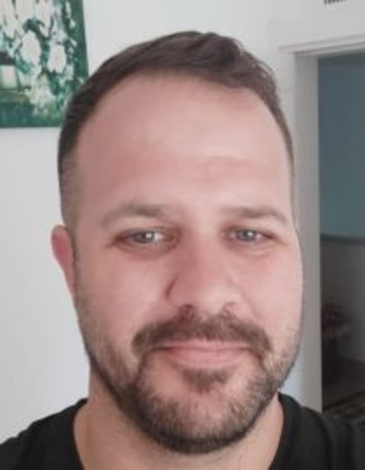 תמונת פורטרט של בעל המקצוע